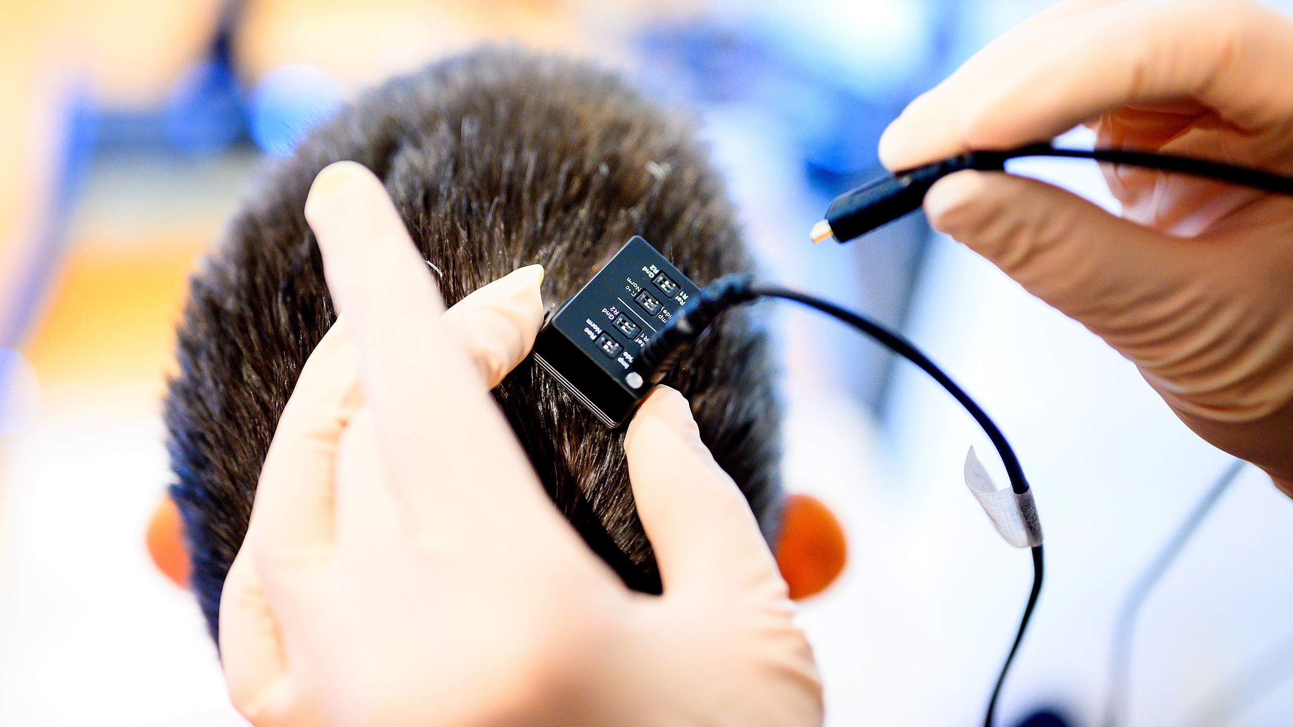 Имплант для чтения мыслей преобразует сигналы мозга в речь почти мгновенно