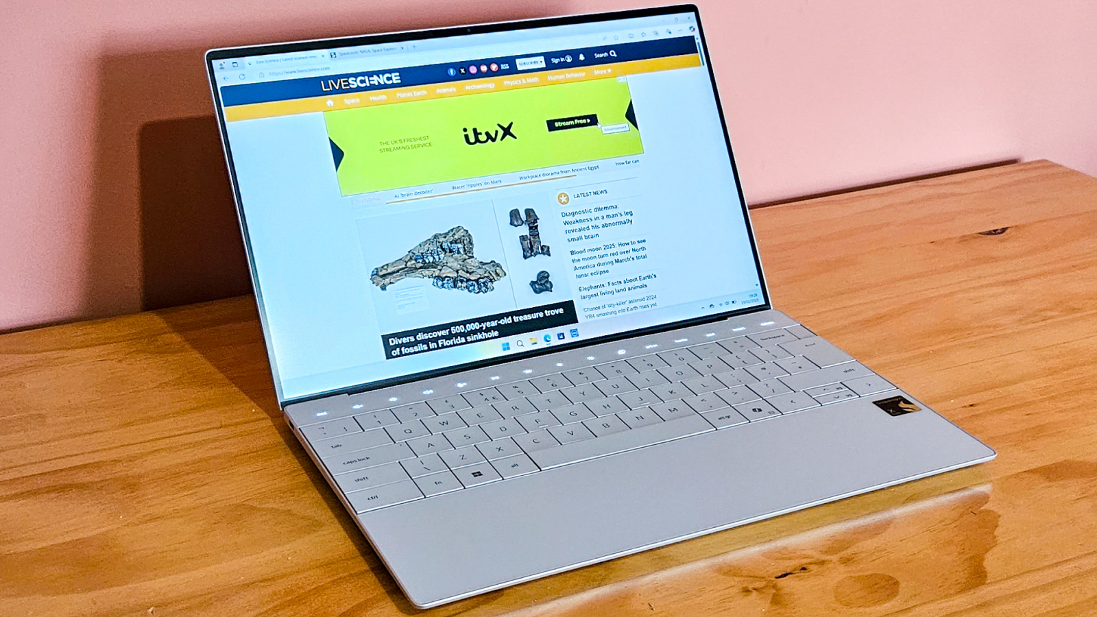 DELL XPS 13 9345 (2024) — ультратонкий ноутбук с рекордным временем автономной работы