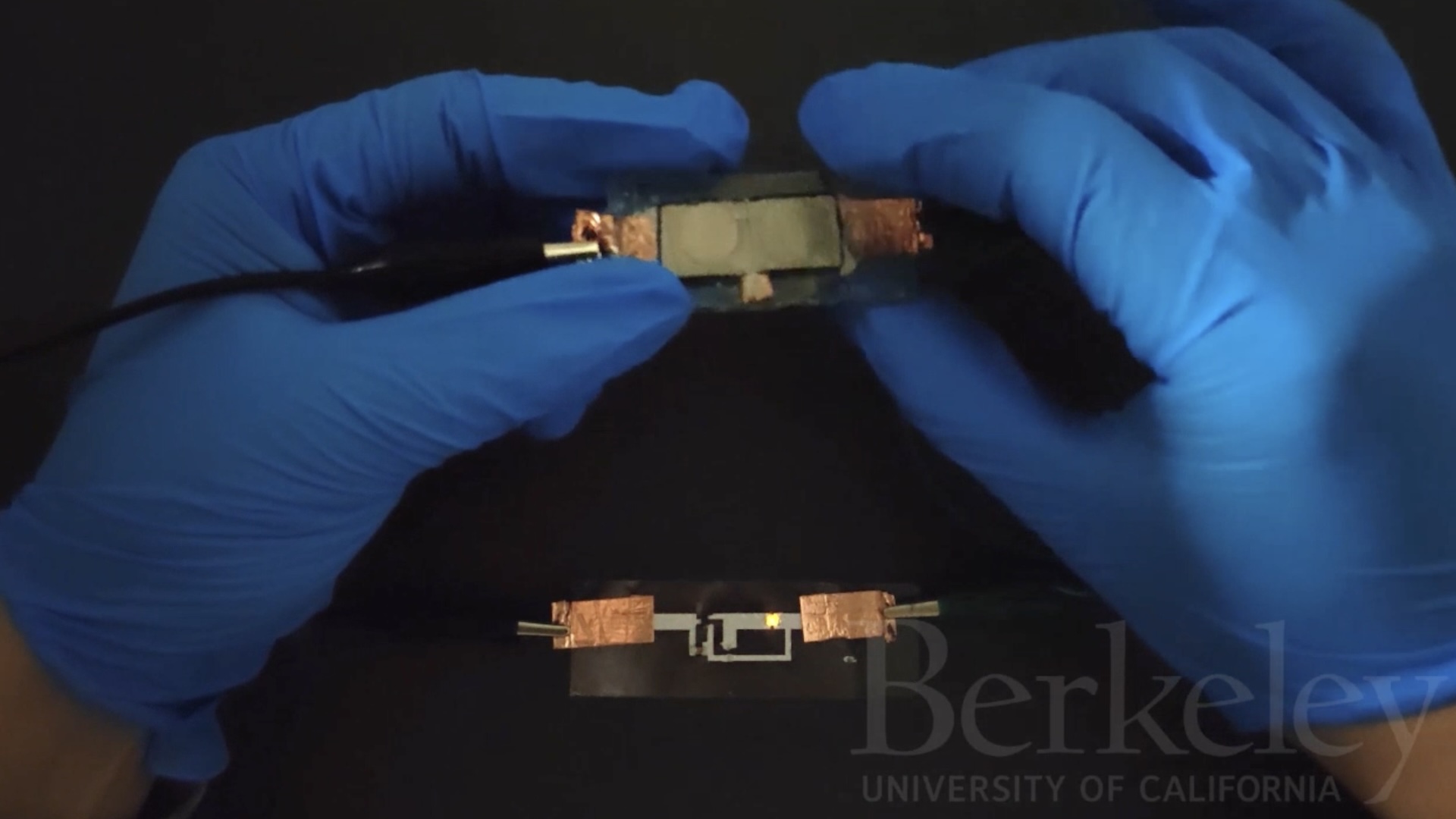 Новый аккумулятор пережил нож, огонь и скручивание — и сохранил 90% ёмкости