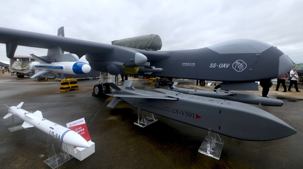 Китай создал крупнейший в мире авианосец для дронов и готовит его к запуску