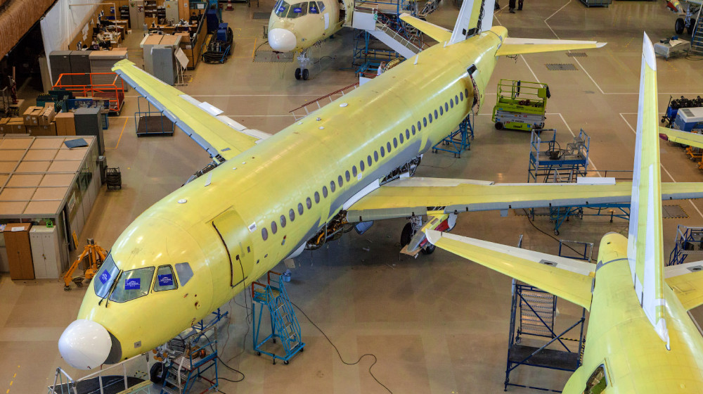 ССУТИЙНЫЙ СУПЕРДЖЕТ НА ГРАНИ КАТАСТРОФЫ И НАДЕЖДЫ НА SSJ-NEW