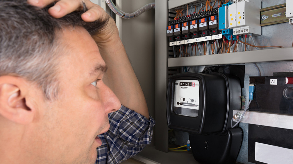 Тайные вампиры электросетей кто высасывает свет из российских деревень