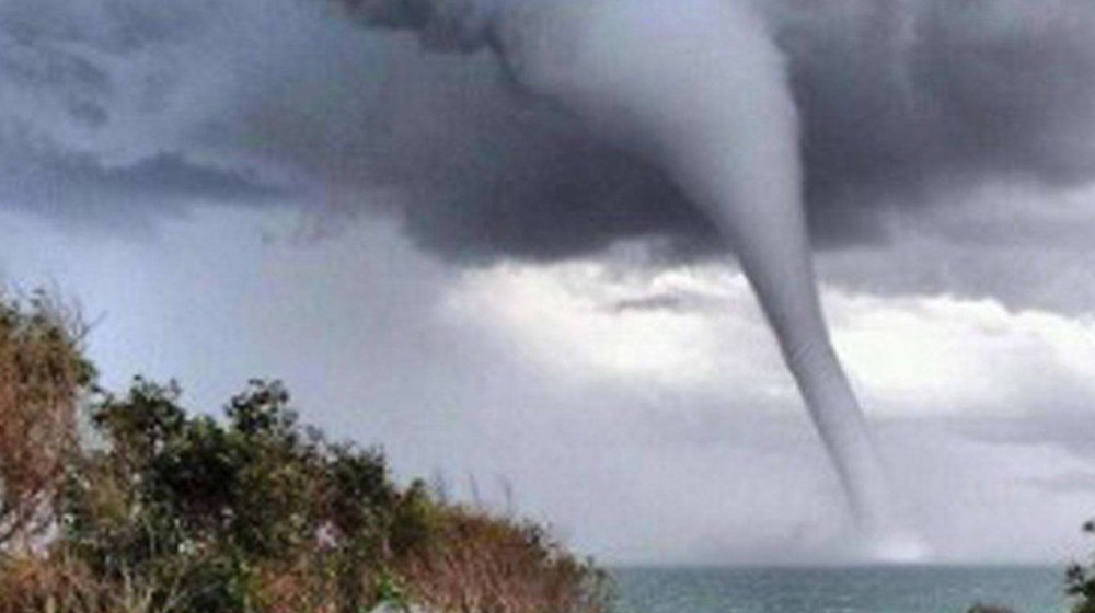 Аномальный циклон Хельма угрожает вашему дому: как правильно подготовиться к стихийному бедствию