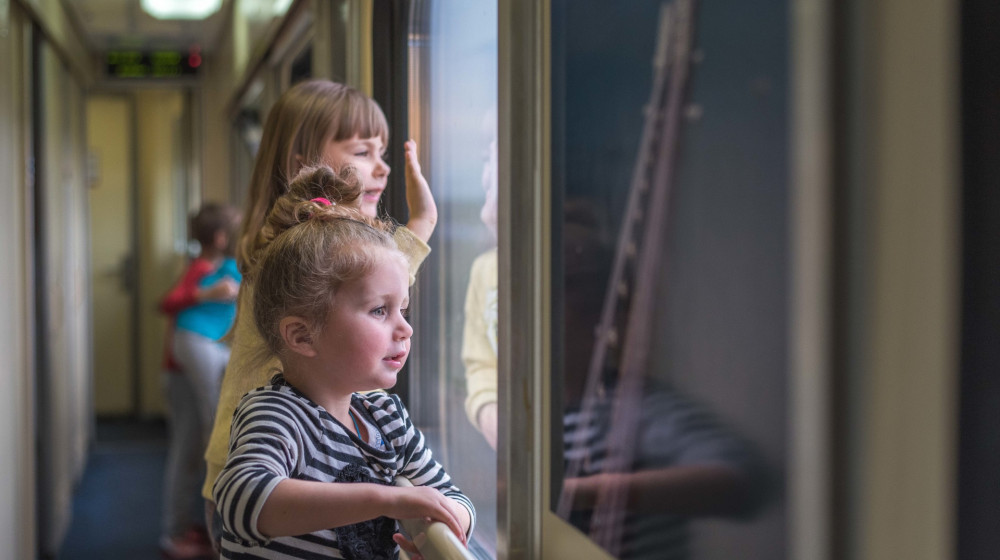 Почему мамы избегают покупать целый купе в поезде