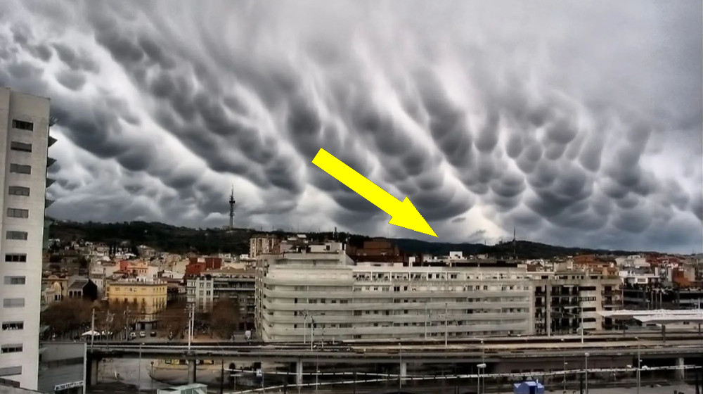 Загадочные облака Асператус поражают учёных своим морским обликом