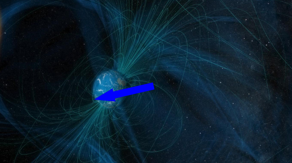Загадка темного излучения: дополнительные релятивистские степени свободы