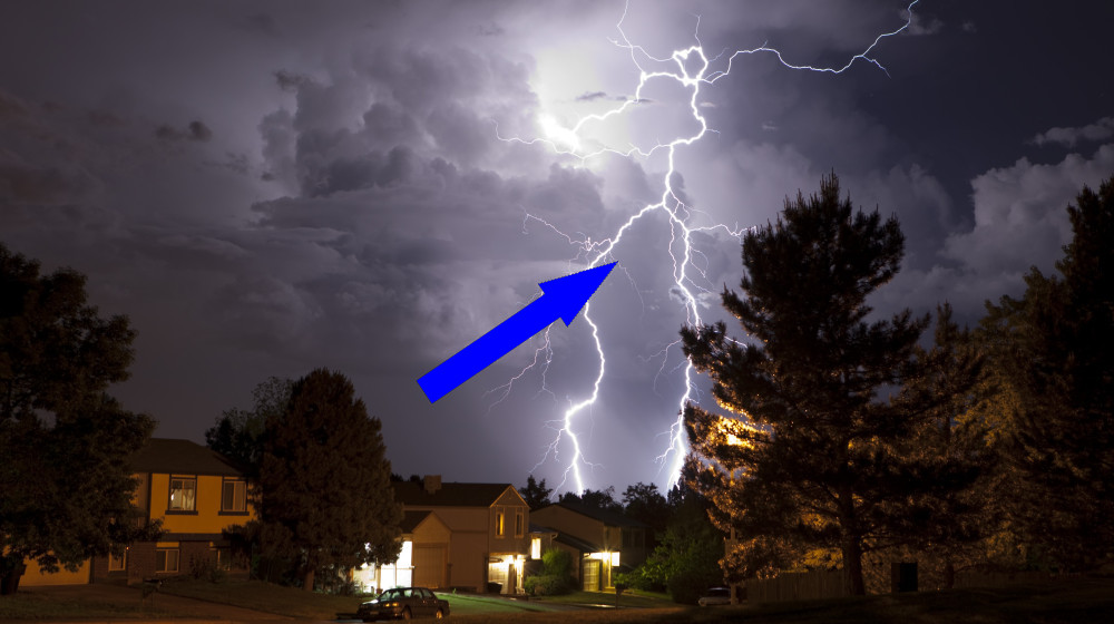  Wild weather: 'Ring of fire' thunderstorms loom around 'heat dome' as season's first tropical storm, Andrea, named in the Atlantic 