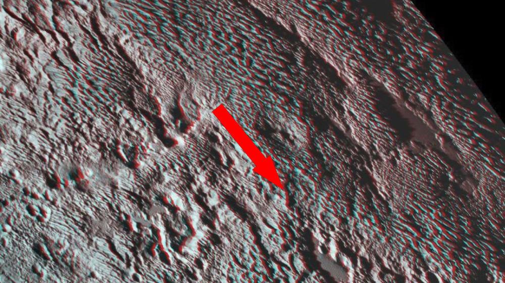  Skyscraper-size spikes of methane ice may surround Pluto's equator 