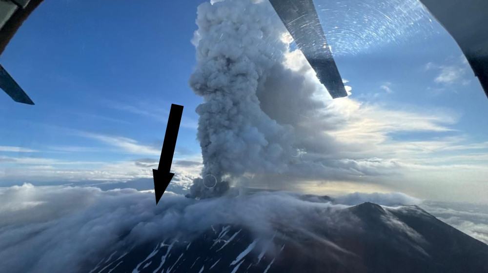  A parade of volcanoes is erupting in Russia following an 8.8 earthquake 