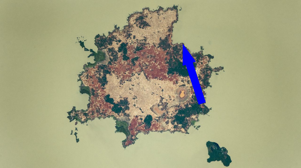  Pair of 'holy' islands in eerily green African lake hold centuries-old relics and mummified emperors — Earth from space 