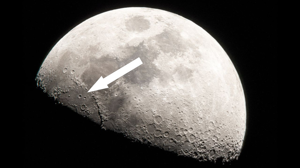  Scientists finally find explanation for lopsided cloud that follows Earth's moon through space 
