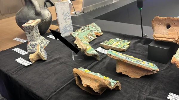 Тысячи артефактов продаются на барахолках. Но принимать их в музее — задача сложнее, чем кажется