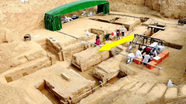  Ancient 'hanging coffin' people in China finally identified — and their descendants still live there today 