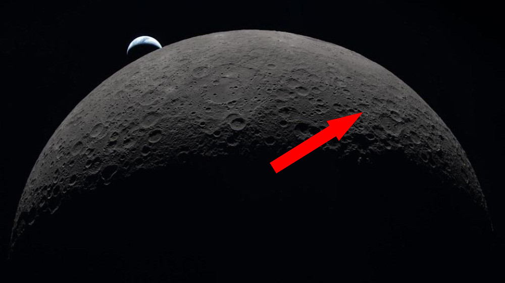 Первые картинки с обратной стороны Луны впечатляют: новые открытия и загадочные явления в космосе