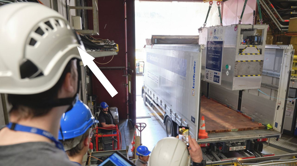 Научная революция на колесах: впервые антиматерия перевезена грузовиком для исследований будущего