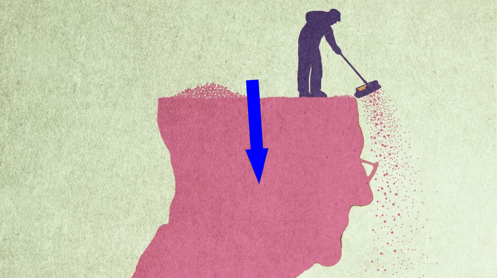  Loneliness may contribute to memory issues, but not dementia — they are 'not the same thing' 